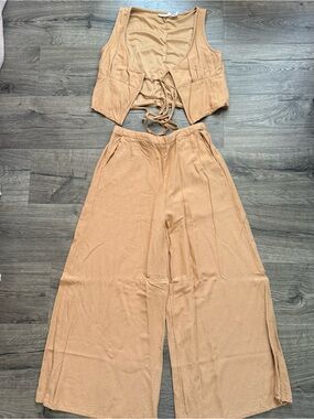 Two piece set V-neck vest top + wide-leg pants Medium Women